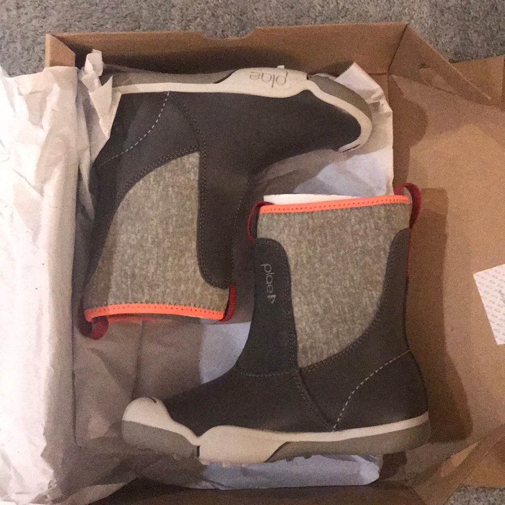 Winter boots